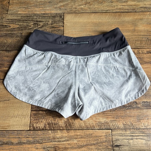 Vuori Women's Omni Performance Short Gray Pattern Size XS - Picture 2 of 7